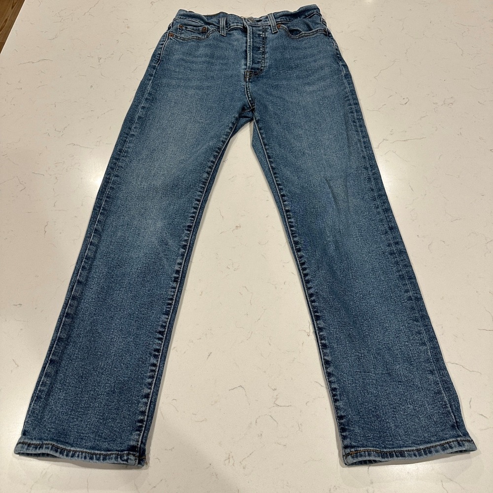 Levis Wedgie Straight Jeans Womens 27 Medium Wash Blue Button Fly 34964-0130